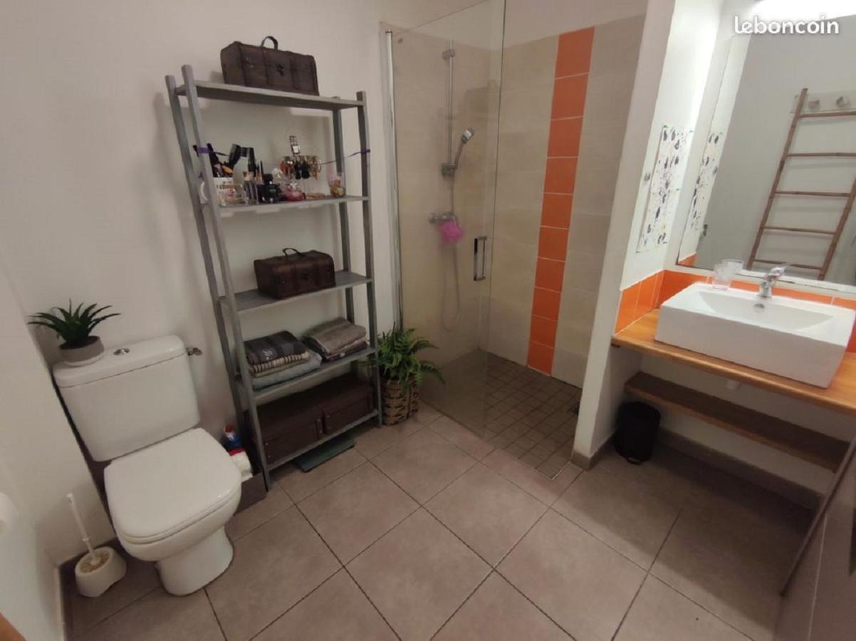 Location Saisonniere Meublee F2 St Leu Face Ocean A 1 Min Plage Apartment Saint-Leu Exterior photo